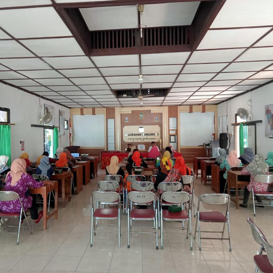 Puskesmas Kokap 1 Adakan Kegiatan Penyiapan Pemberian PMT di Balai Kalurahan Hargorejo